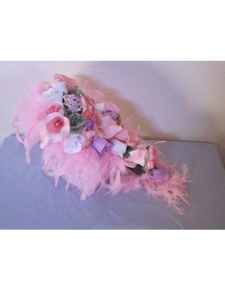 Bouquet de fleurs de la Mariee forme Cascade thème Parme et Rose