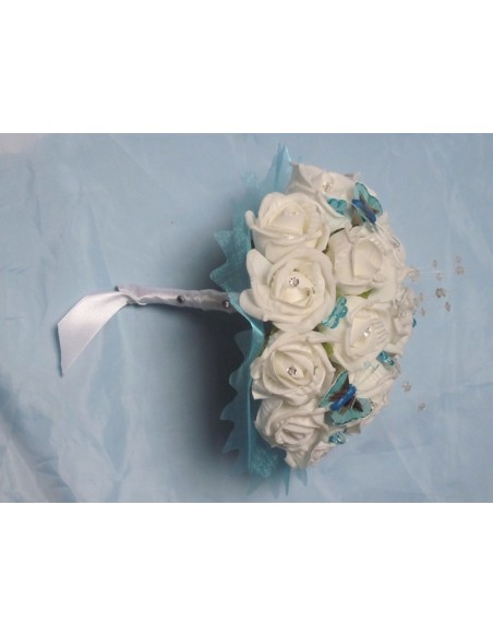 Bouquet de mariée turquoise avec roses, perles, papillons et diamants