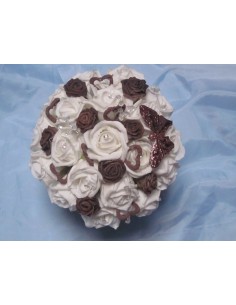 Bouquet de mariage chocolat avec des roses, coeurs et papillons