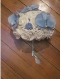Bouquet de mariée rond classique avec orchidées bleues et roses