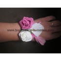 Bracelet de roses et arums pour mariage avec choix des couleurs