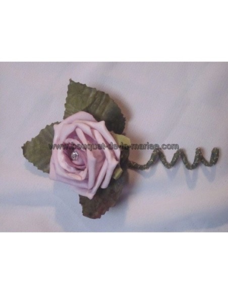 Bouquet mariage retombant style Parme et Prune avec perles, roses