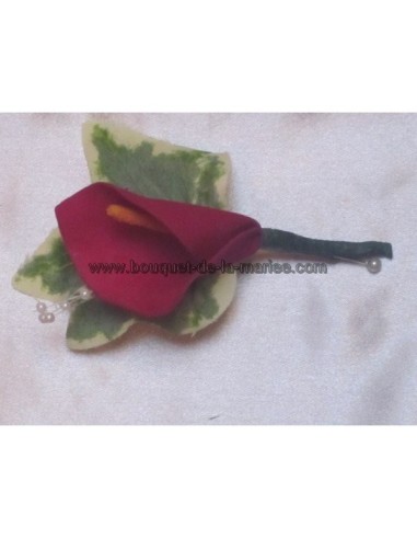 Boutonnière arum bordeaux ou chocolat