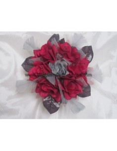 Bouquet mariée rond thème bordeaux, noir et gris avec roses,plumes
