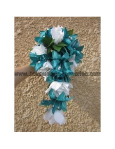 Bouquet tombant de mariage thème turquoise avec roses, lys, perles