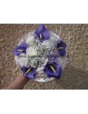 Bouquet de mariée avec Arums couleur prune et roses gris- argent