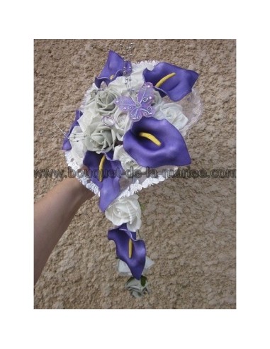 Bouquet Cascade pour mariage thème Arums prune et roses gris argent