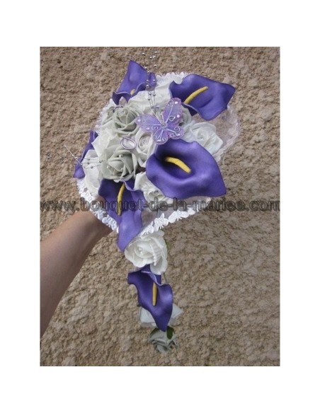 Bouquet Cascade pour mariage thème Arums prune et roses gris argent