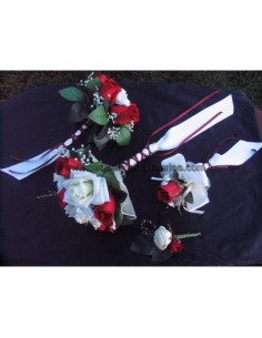 Lot de bouquets de fleurs pour mariage couleur blanc et bordeaux