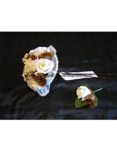 Bouquet de mariée et boutonnière thème chocolat avec roses, perles 2