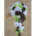 Bouquet Cascade pour mariage thème Vert Anis et Chocolat