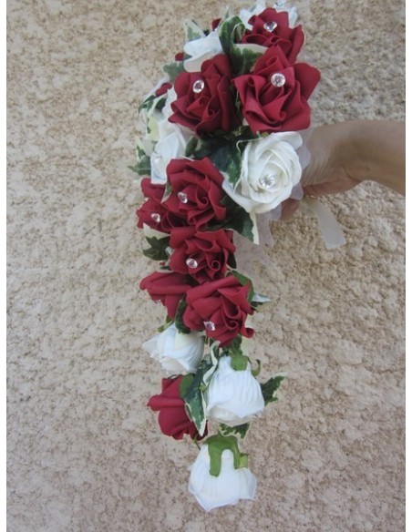 Bouquet Mariage Cascade "Lola" des roses et diamants fantaisies