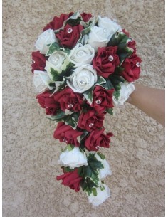 Bouquet Mariage Cascade "Lola" des roses et diamants fantaisies