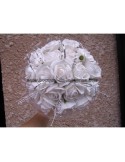 Beau Bouquet de Mariée Rond thème blanc, argent avec des roses