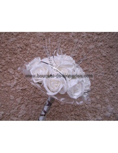 Beau Bouquet de Mariée Rond thème blanc, argent avec des roses