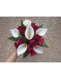 Bouquet mariée Rond avec de grands Arums, des roses et perles