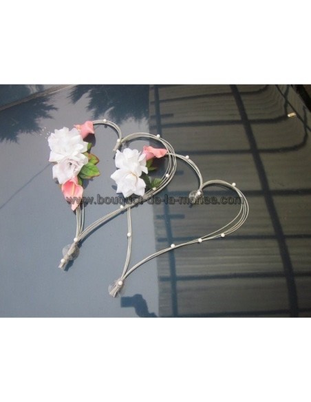 Décoration voiture de mariage "Cœurs" argenté avec arums, perles et roses blanches