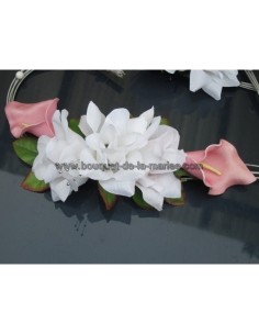 Décoration voiture de mariage "Cœurs" argenté avec arums, perles et roses blanches 2