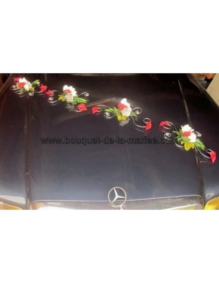 Composition florale de mariage couleur rouge, blanc et gris argent