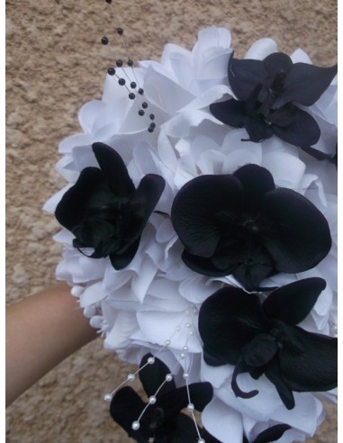 Bouquet de Mariage thème Cascade Noir & Blanc avec des Orchidées