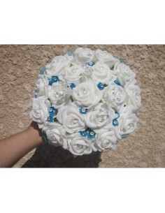 Bouquet mariée Rond avec roses blanches / turquoises et diamants