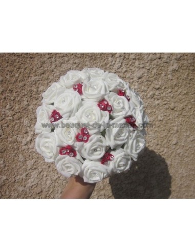 Bouquet des roses et diamantes rouge