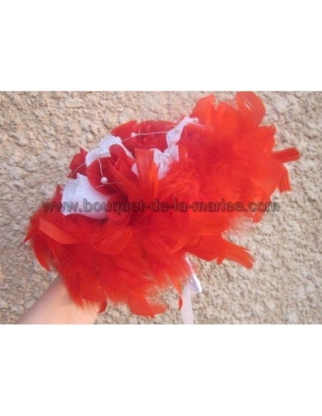 Promo: Bouquet Mariage Rond Original avec roses, perles et plumes Promo: Bouquet Mariage Rond Original avec roses, perles et plumes