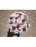 Bouquet de mariée Magnifique en forme de coeurs avec des roses bordeaux