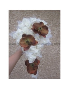 Beau Bouquet Mariee Tombant thème Orchidée Chocolat + Roses