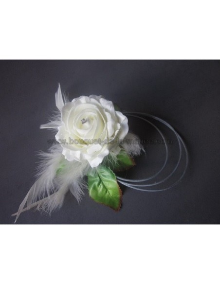 Décoration de voiture pour mariage avec papillon, roses, perles, rotin Décoration de voiture pour mariage avec papillon, roses, perles, rotin