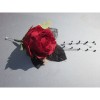 Bouquet rouge et noir plumes et perles
