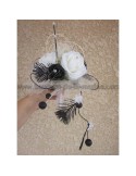 Bouquet de mariee Moderne Noir et Blanc avec roses,plumes,perles