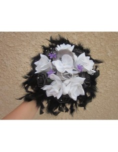 Idée mariage: Splendide Bouquet de mariée cascade thème Noir et Blanc 2