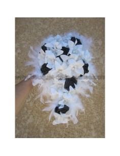 Bouquet de Mariée tombant fait de Lys, Perles, Roses et Plumes