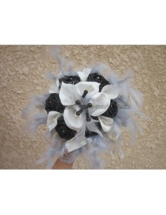 Bouquet de la mariée Elégant fait d'arums et roses noir, blanc, gris 2