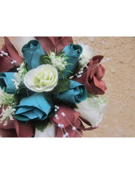 Bouquet de Mariée thème turquoise et chocolat avec roses et perles Bouquet de Mariée thème turquoise et chocolat avec roses et perles