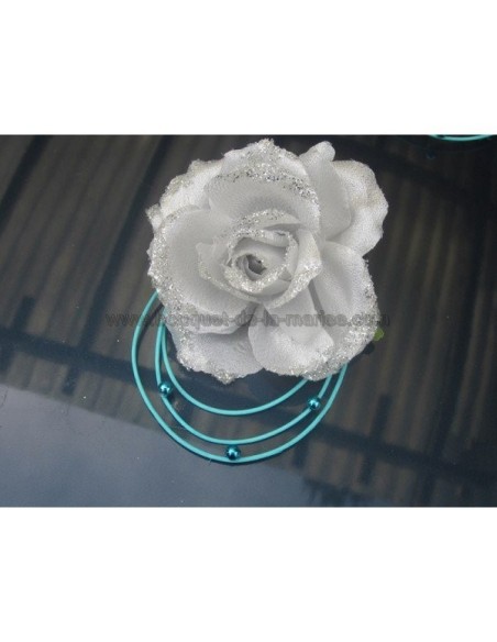 Exceptionnelle composition florale pour mariage thème bleu et argent