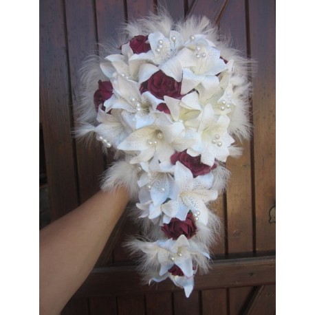 Bouquet mariée lys perles plumes