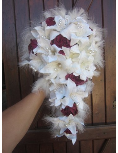 Bouquet mariée lys perles plumes