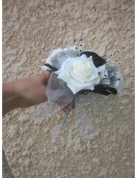 Bouquet demoiselle d'honneur avec roses noires, argent+strass, tulle