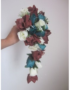 Bouquet de Mariage Cascade "Nathalie" avec belles roses et perles  2