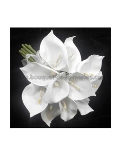 Petit bouquet pour demoiselle d'honneur fait avec des arums