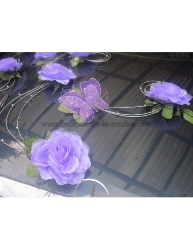 Composition de voiture de mariée thème parme, argent avec papillons