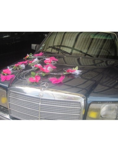 Composition de voiture pour mariage thème fuchsia avec orchidées