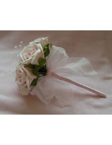Bouquet Demoiselle honneur fait avec des roses, diamants fantaisie