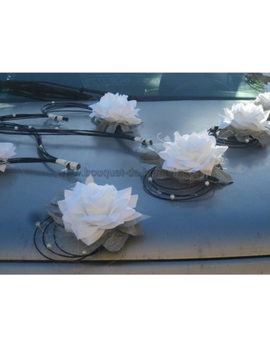 Belles Compositions florale pour mariage thème noir et blanc perlé