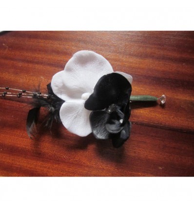 Chic Boutonnière Mariage Orchidées couleur noir et blanc