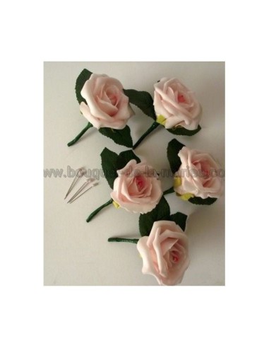 5 boutonnières mariage couleur rose tendre