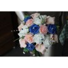 Bouquet mariée bleu et rose arums et roses