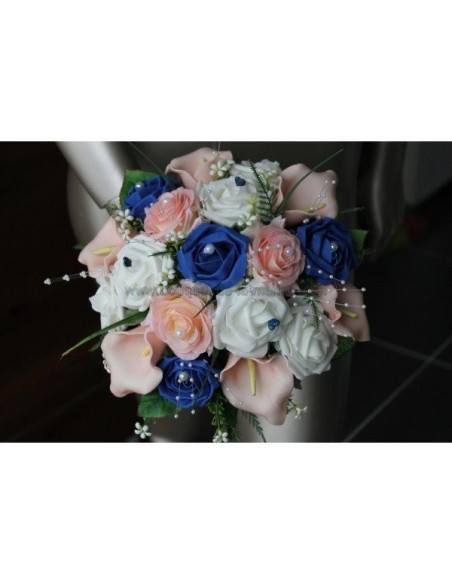 Bouquet de mariée Splendide thème bleu / rose avec arums et roses